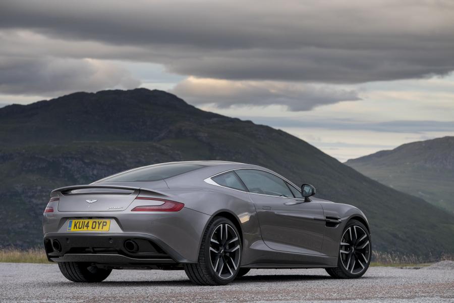  Aston Martin Vanquish 2012 года  (UK) (фото 140 из 170)